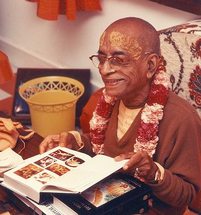 GoVrindavan, Srila Prabhupada me inicio a la cultura védica